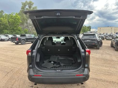 Used 2020 Toyota RAV4 LE AWD/4WD image 7