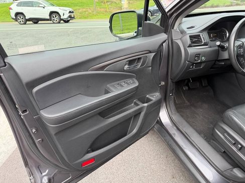 Used 2017 Honda Pilot EX-L image 9