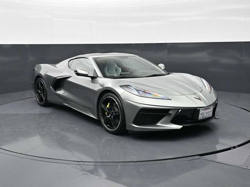 Used 2023 Chevrolet Corvette Stingray Coupe w/ 1LT image 3