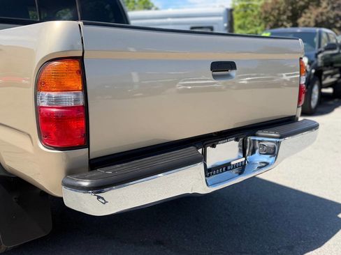 Used 2004 Toyota Tacoma PreRunner RWD image 44