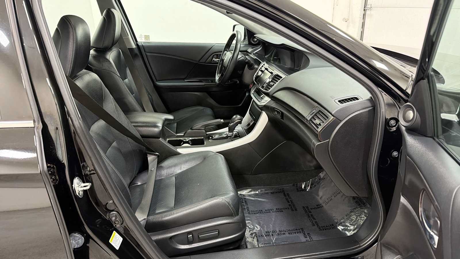 Used 2015 Honda Accord EX-L image 29