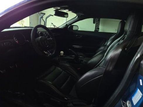 Used 2019 Ford Mustang Shelby GT350 w/ Technology Package image 9