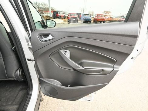 Used 2013 Ford Escape SE image 28