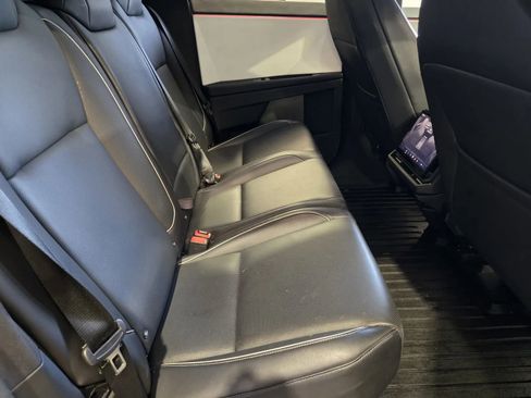 Used 2024 Tesla Cybertruck AWD Crew Cab image 9