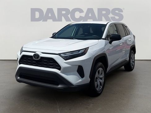 Used 2025 Toyota RAV4 LE AWD/4WD image 3
