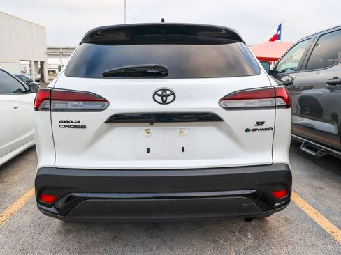 Used 2025 Toyota Corolla Cross AWD Hybrid image 9