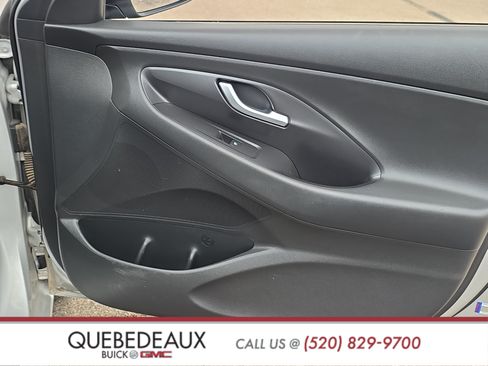 Used 2018 Hyundai Elantra GT FWD image 27