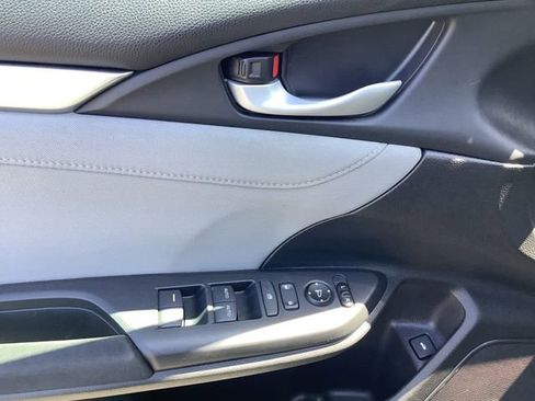 Used 2017 Honda Civic EX image 10