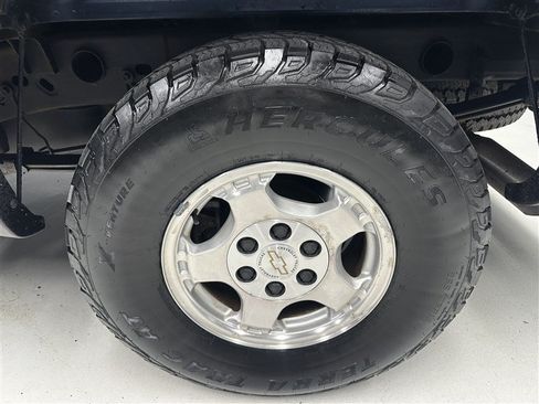 Used 2001 Chevrolet Silverado 1500 LS w/ Off-Road Chassis Pkg AWD/4WD image 14