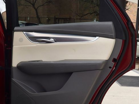 Used 2017 Cadillac XT5 Luxury w/ Driver Awareness Package image 26