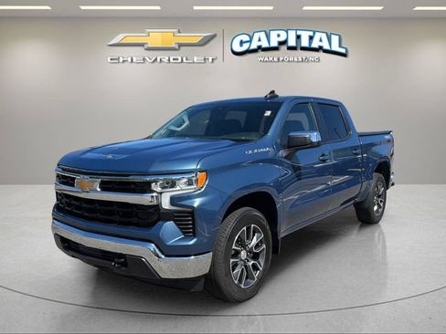 Used 2024 Chevrolet Silverado 1500 LT AWD/4WD image 9