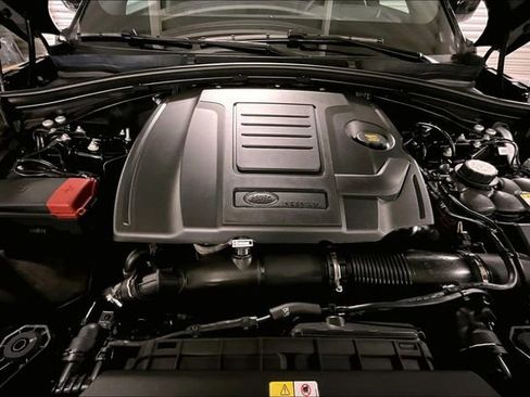 Certified 2026 Land Rover Range Rover Velar Dynamic SE image 9