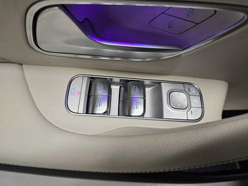 Used 2025 Mercedes-Benz GLS 450 4MATIC image 25