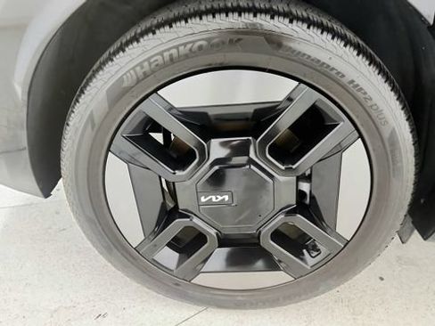 Used 2024 Kia EV9 GT-Line AWD/4WD image 90