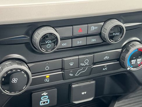 New 2025 Ford F250 XL w/ XL Chrome Package image 17