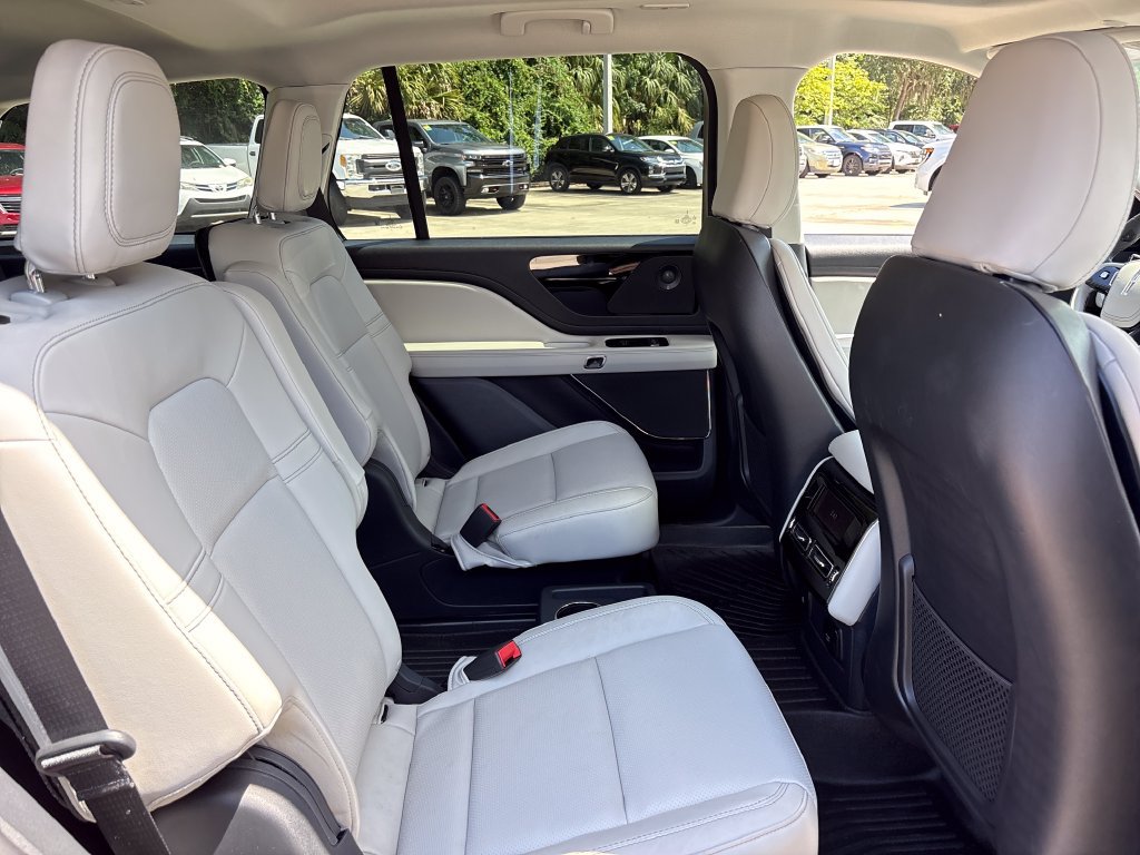 Used 2025 Lincoln Aviator 2WD w/ Equipment Group 101A image 31