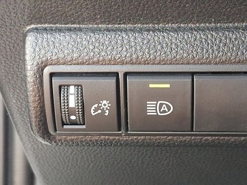 Certified 2022 Toyota Corolla SE image 24