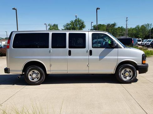 Used 2016 Chevrolet Express 2500 LS image 7