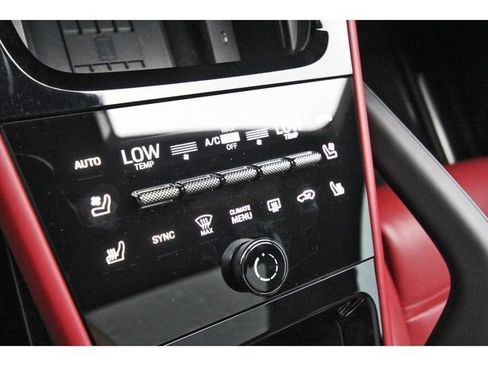 Used 2024 Porsche Cayenne Coupe AWD/4WD image 26