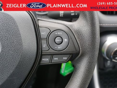 Used 2021 Toyota RAV4 LE image 22