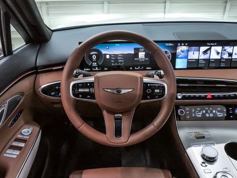 Certified 2026 Genesis GV70 2.5T Advanced AWD/4WD image 20