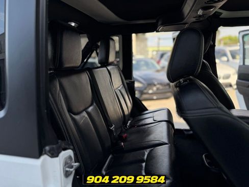 Used 2016 Jeep Wrangler Unlimited Rubicon AWD/4WD image 35