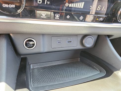 Used 2023 Nissan Rogue SV AWD/4WD image 24