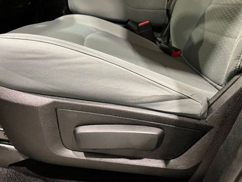 Used 2019 RAM 1500 Express AWD/4WD image 18