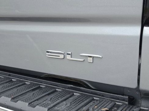 Used 2025 GMC Sierra 1500 SLT AWD/4WD image 12