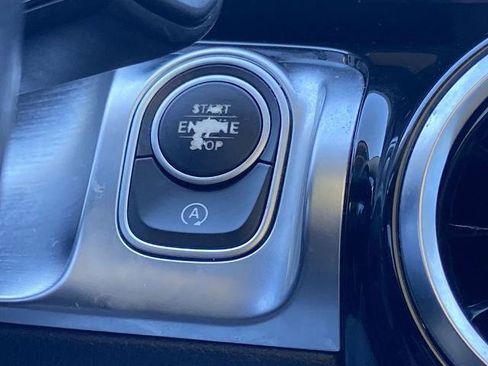 Used 2020 Mercedes-Benz GLB 250 4MATIC image 12