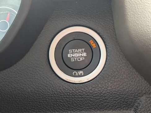 Certified 2019 RAM 1500 Laramie AWD/4WD image 31
