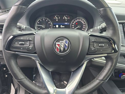 Used 2023 Buick Enclave Essence image 21