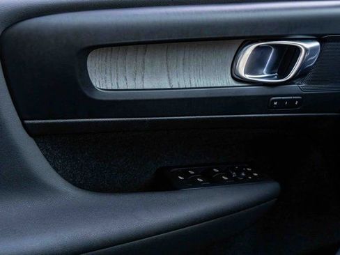 Used 2024 Volvo XC40 B5 Plus w/ Climate Package image 14