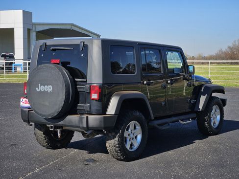 Used 2010 Jeep Wrangler Unlimited Rubicon w/ Trailer Tow Group image 6