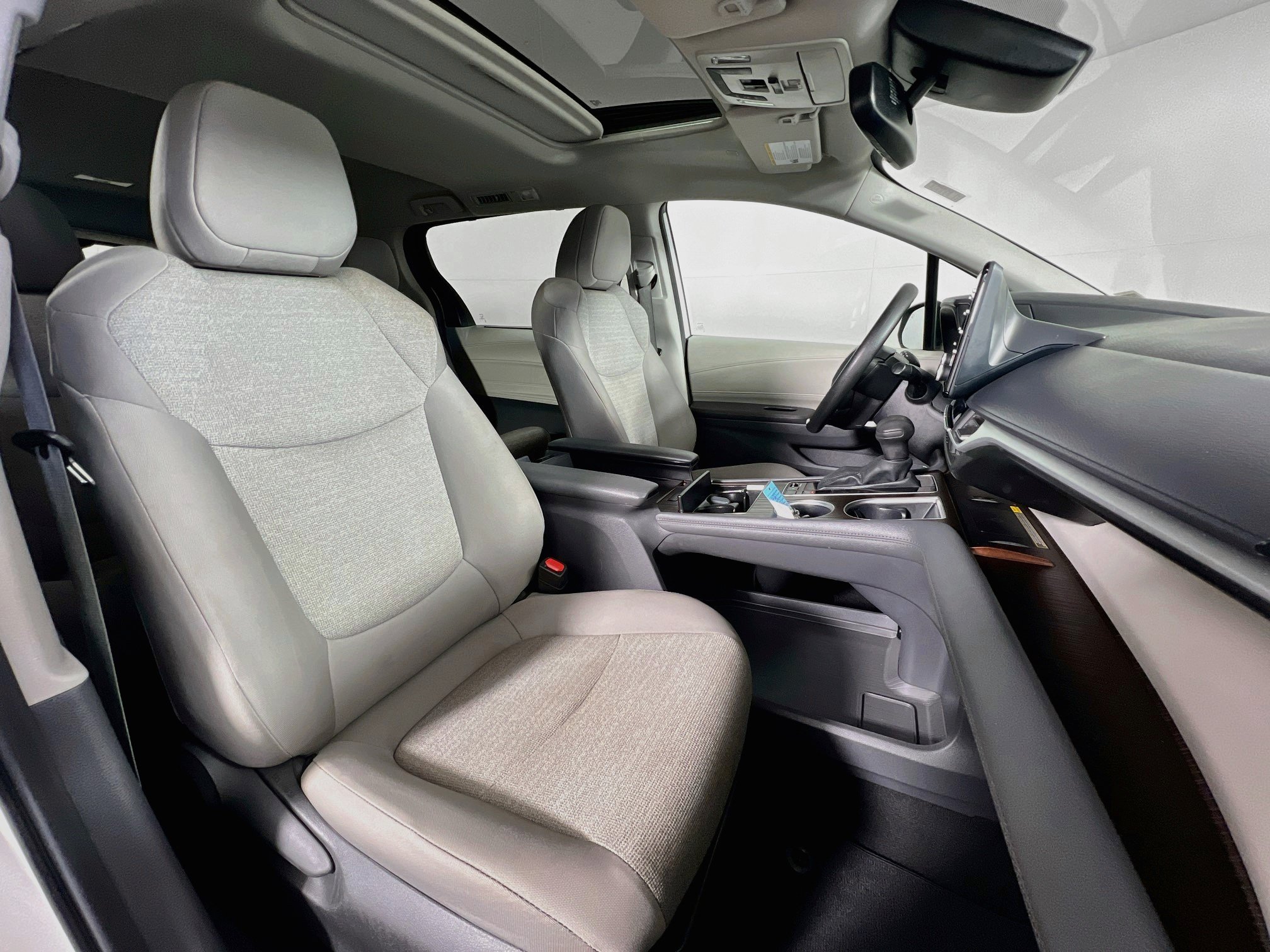 Certified 2024 Toyota Sienna LE w/ LE Plus Package AWD/4WD image 24