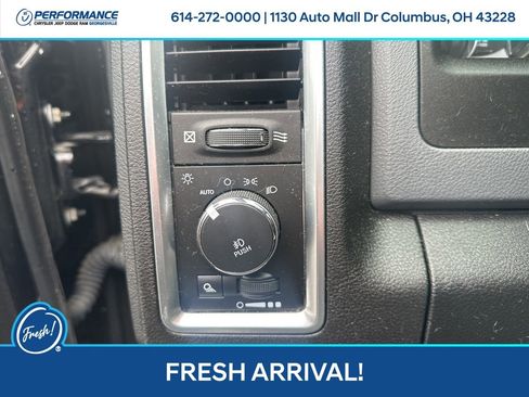 Used 2019 RAM 1500 Classic SLT w/ Black Appearance Group image 18