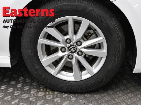 Used 2025 Toyota Camry LE FWD image 31