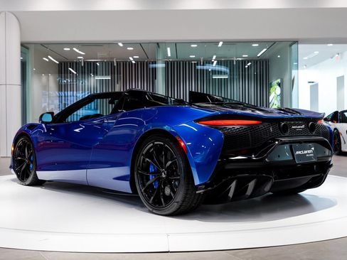 New 2026 McLaren Artura Spider RWD image 28