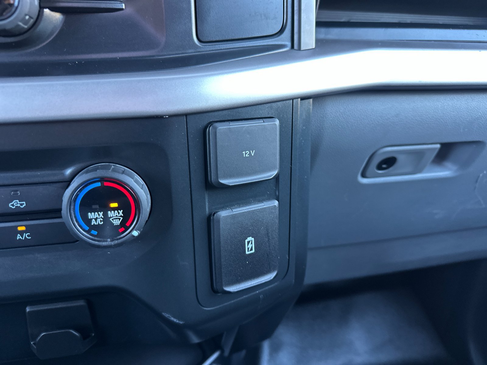 Certified 2022 Ford F150 2WD Regular Cab image 39