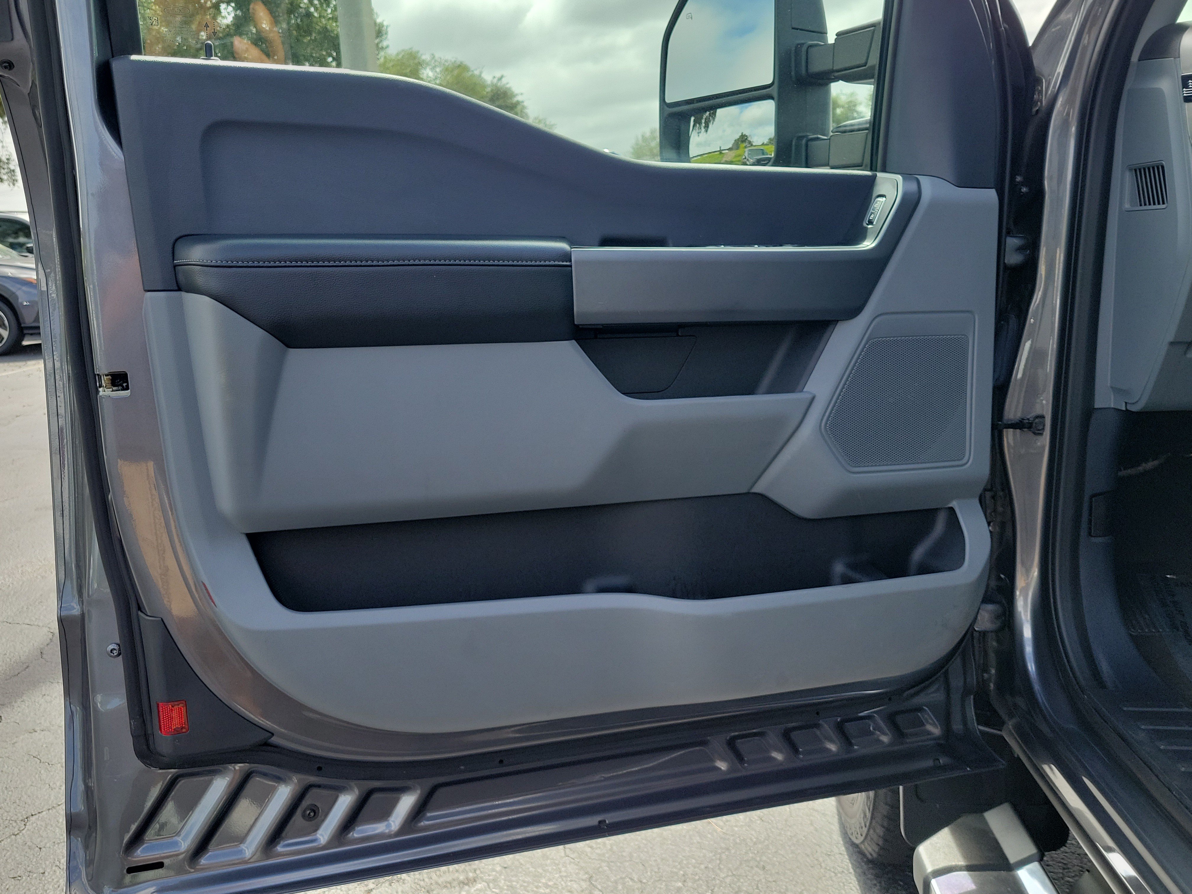 Certified 2024 Ford F250 XLT w/ Snow Plow Prep Package AWD/4WD image 13