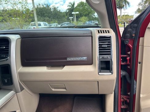 Used 2014 RAM 1500 Laramie w/ Convenience Group image 24