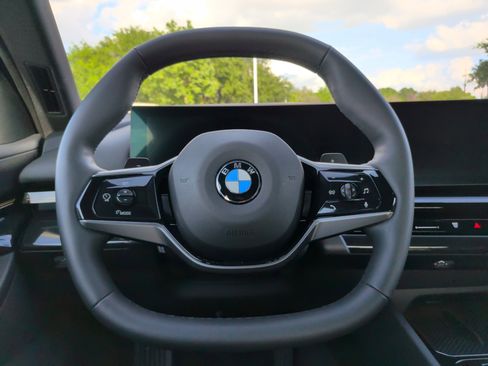 Certified 2026 BMW 530i RWD image 18