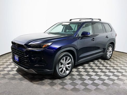 Certified 2024 Toyota Grand Highlander AWD image 4