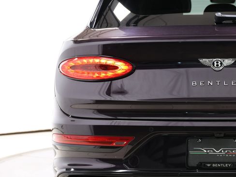Used 2023 Bentley Bentayga Extended Wheelbase AWD/4WD image 83