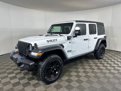 Used 2023 Jeep Wrangler Unlimited w/ Cold Weather Group image 7