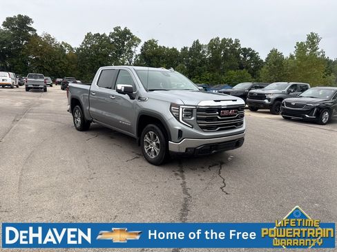 Used 2025 GMC Sierra 1500 SLT AWD/4WD image 8
