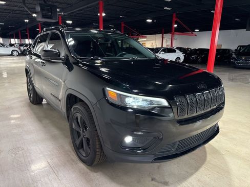 Used 2019 Jeep Cherokee Latitude Plus image 8