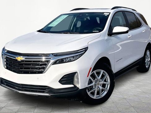 Used 2024 Chevrolet Equinox LT image 1