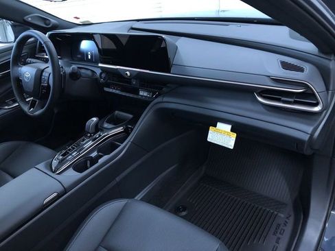 New 2025 Toyota Crown Signia image 15