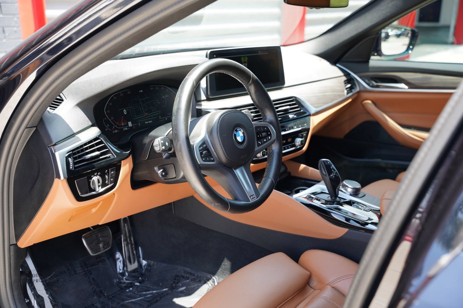 Used 2023 BMW 540i w/ M Sport Package RWD image 15